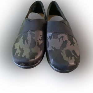 Clarks Cora Heather shoes